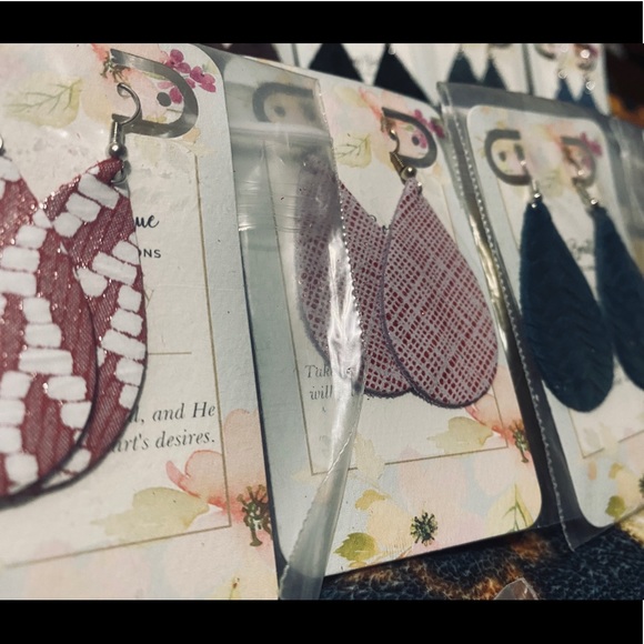 Leather Earrings - Picture 14 of 14